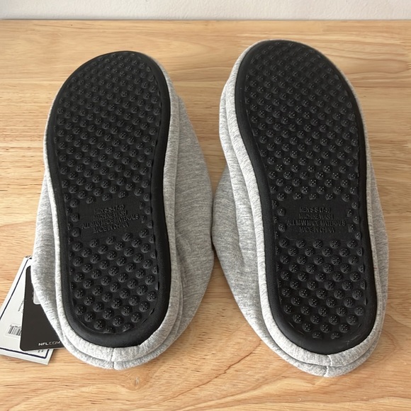 NFL | Pittsburgh Steelers Slippers - Picture 3 of 3